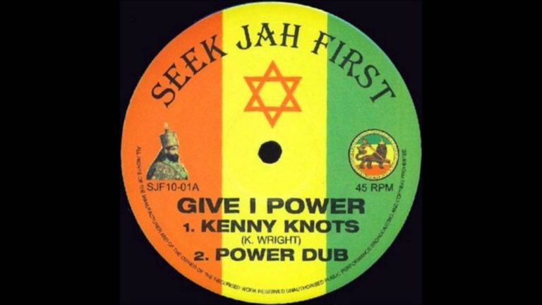 Daily Roots with Kenny Knots