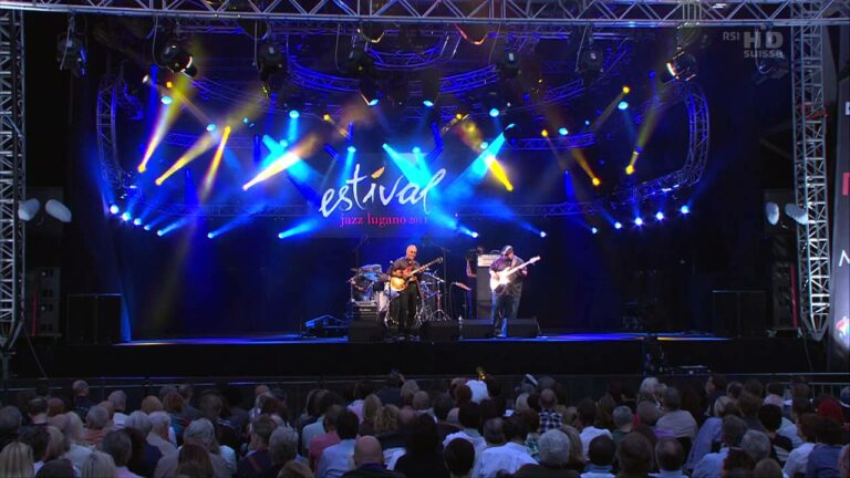 Larry Carlton
