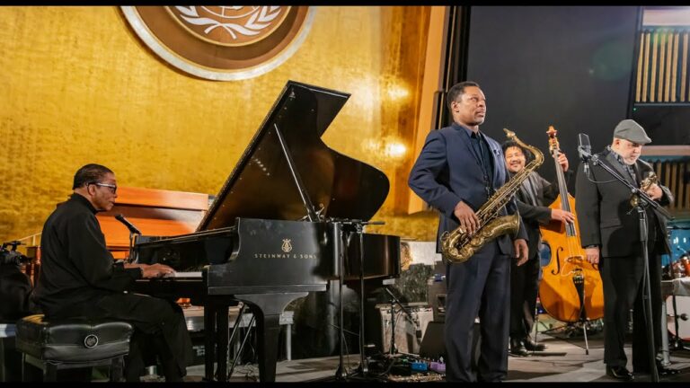 Ravi Coltrane
