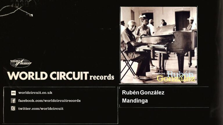 Rubén González