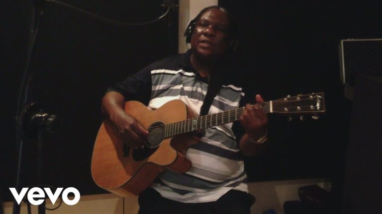 World Music with Vusi Mahalasela